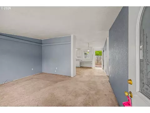 Living - 5510 E St, Springfield, OR 97478 photo 1 of 2