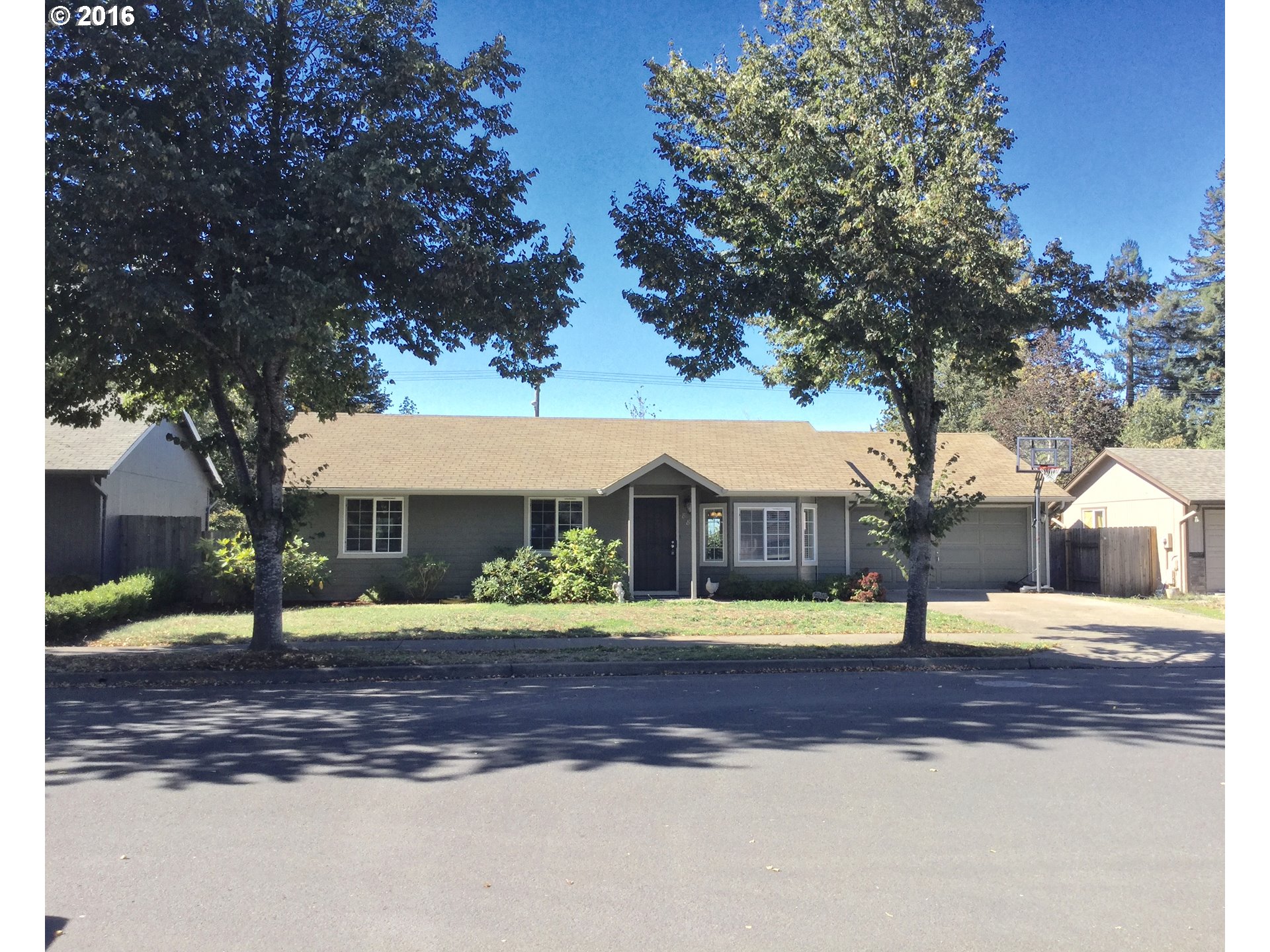 880 S 32nd Pl, Springfield, OR 97478 photo 1