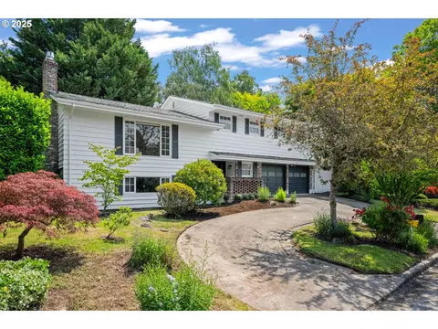5304 SW 34th Pl, Portland, OR 97239