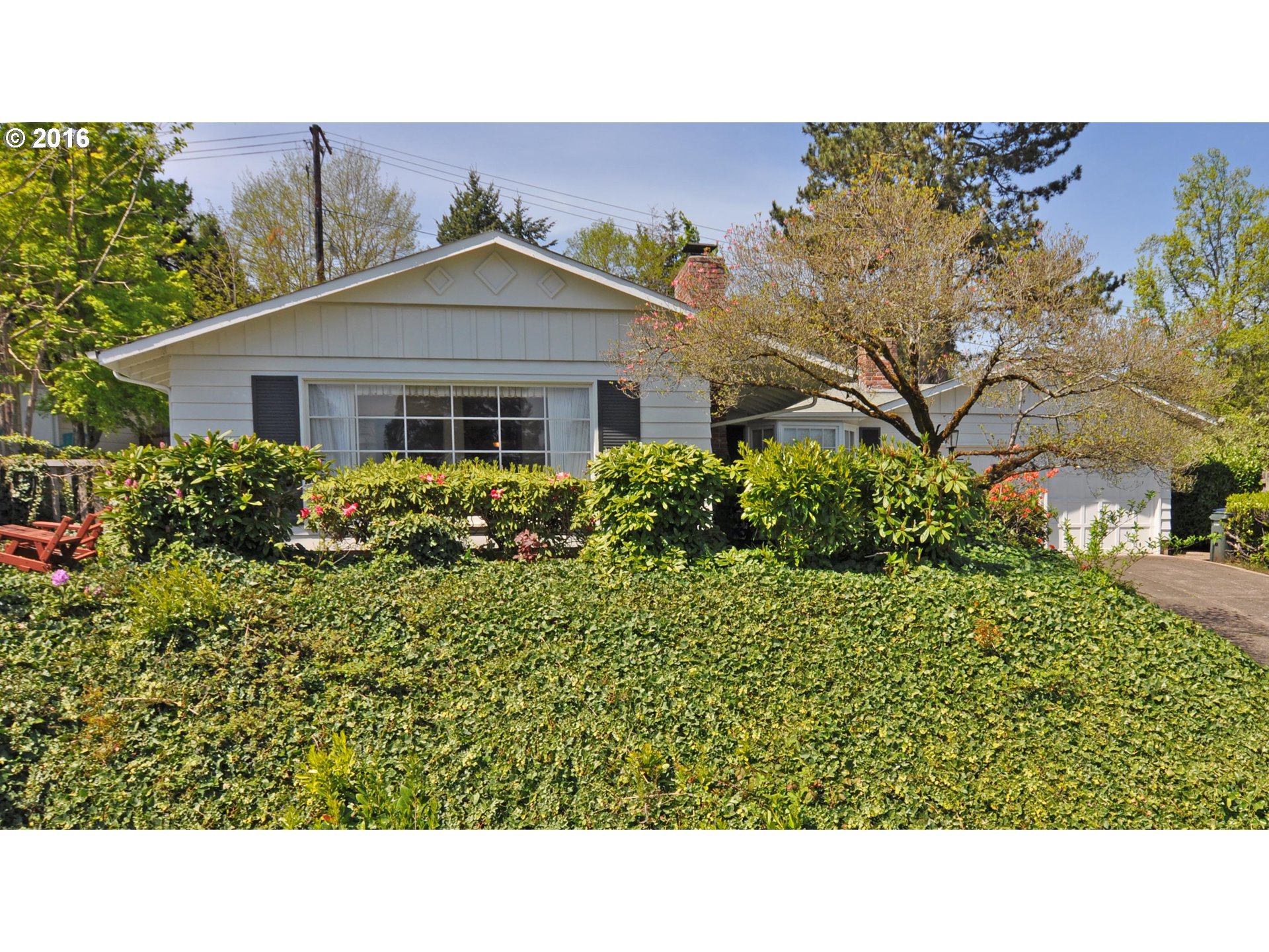 4210 Oak St, Eugene, OR 97405 photo 1
