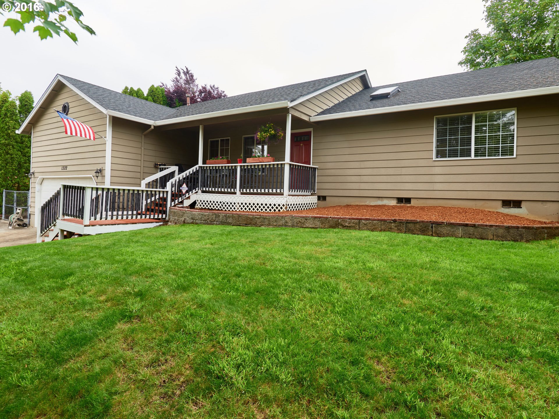 1322 SW Chastain Pl, Gresham, OR 97080 photo 1