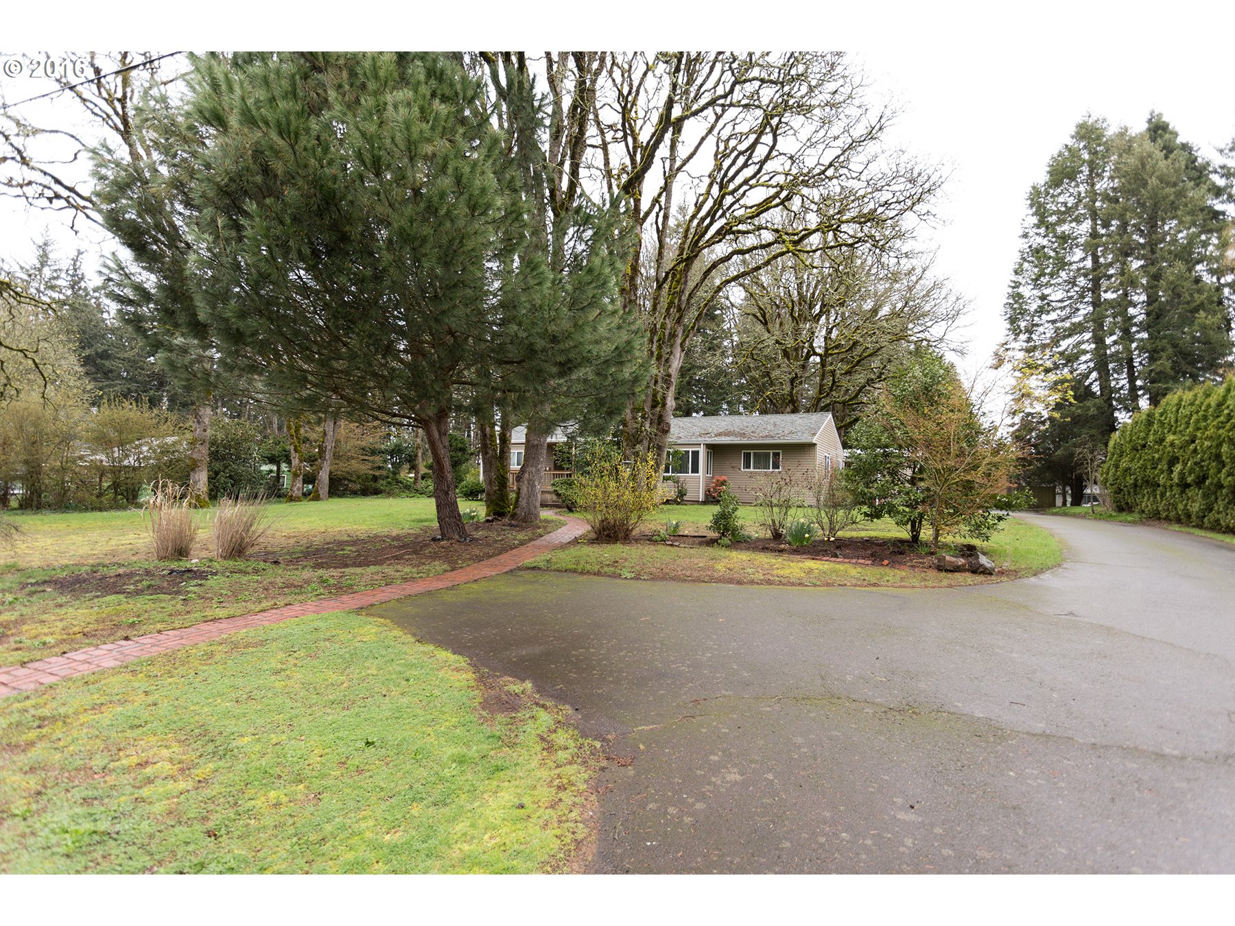 643 Eureka Ave, Silverton, OR 97381 photo 1