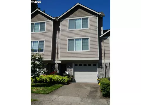 9097 SW Sweek Dr, Tualatin, OR 97062