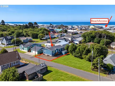 177 S Dolphin St, Rockaway Beach, OR 97136