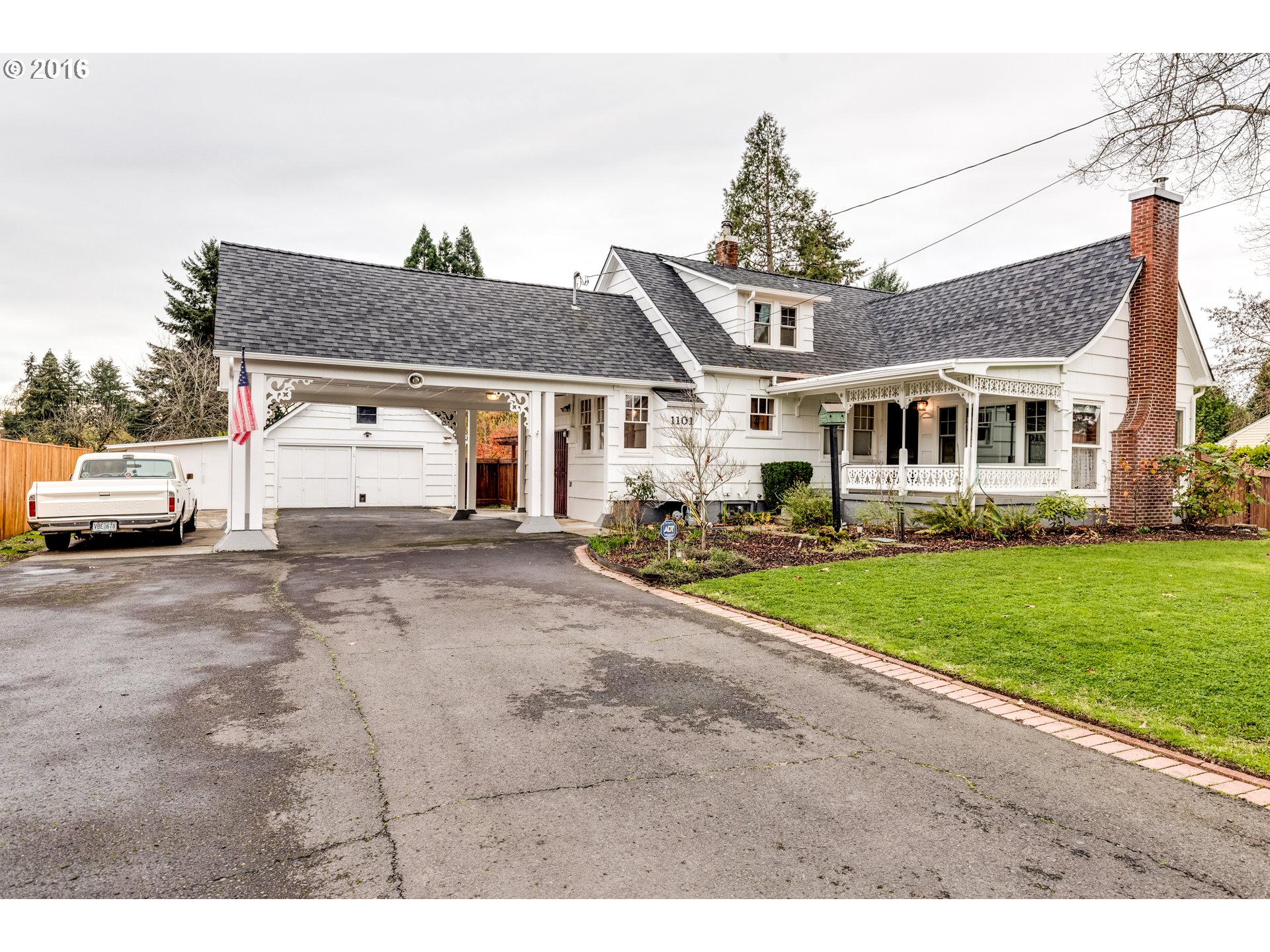 1101 Horn Ln, Eugene, OR 97404 photo 1