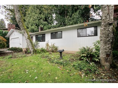 2327 SE Darling Ave, Gresham, OR 97080 photo 1
