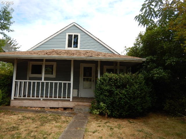 1131 1st St, Springfield, OR 97477 photo 1
