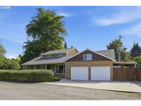 Exterior - 1590 Corum Ave, Eugene, OR 97401 photo 2 of 15