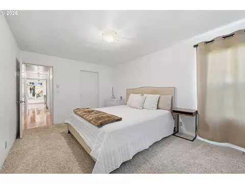 Bedroom - 1590 Corum Ave, Eugene, OR 97401 photo 2 of 6
