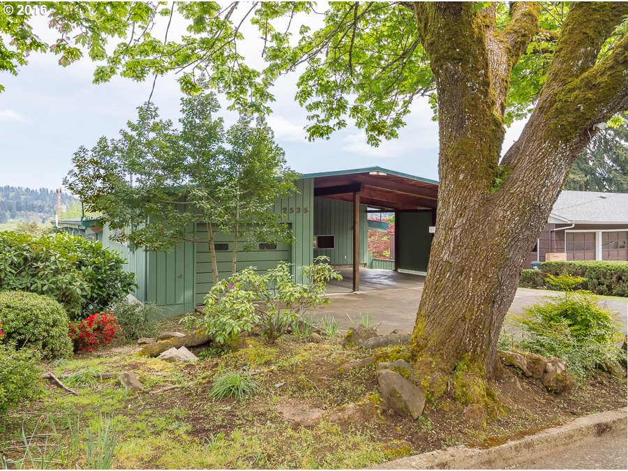 2535 Olive St, Eugene, OR 97405 photo 1