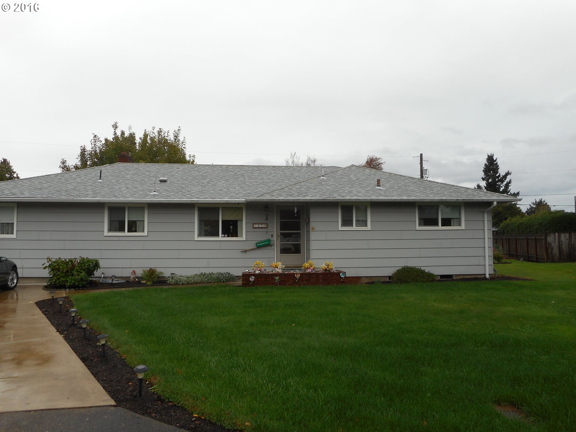 1429 Saddle Pl, Eugene, OR 97401 photo 1