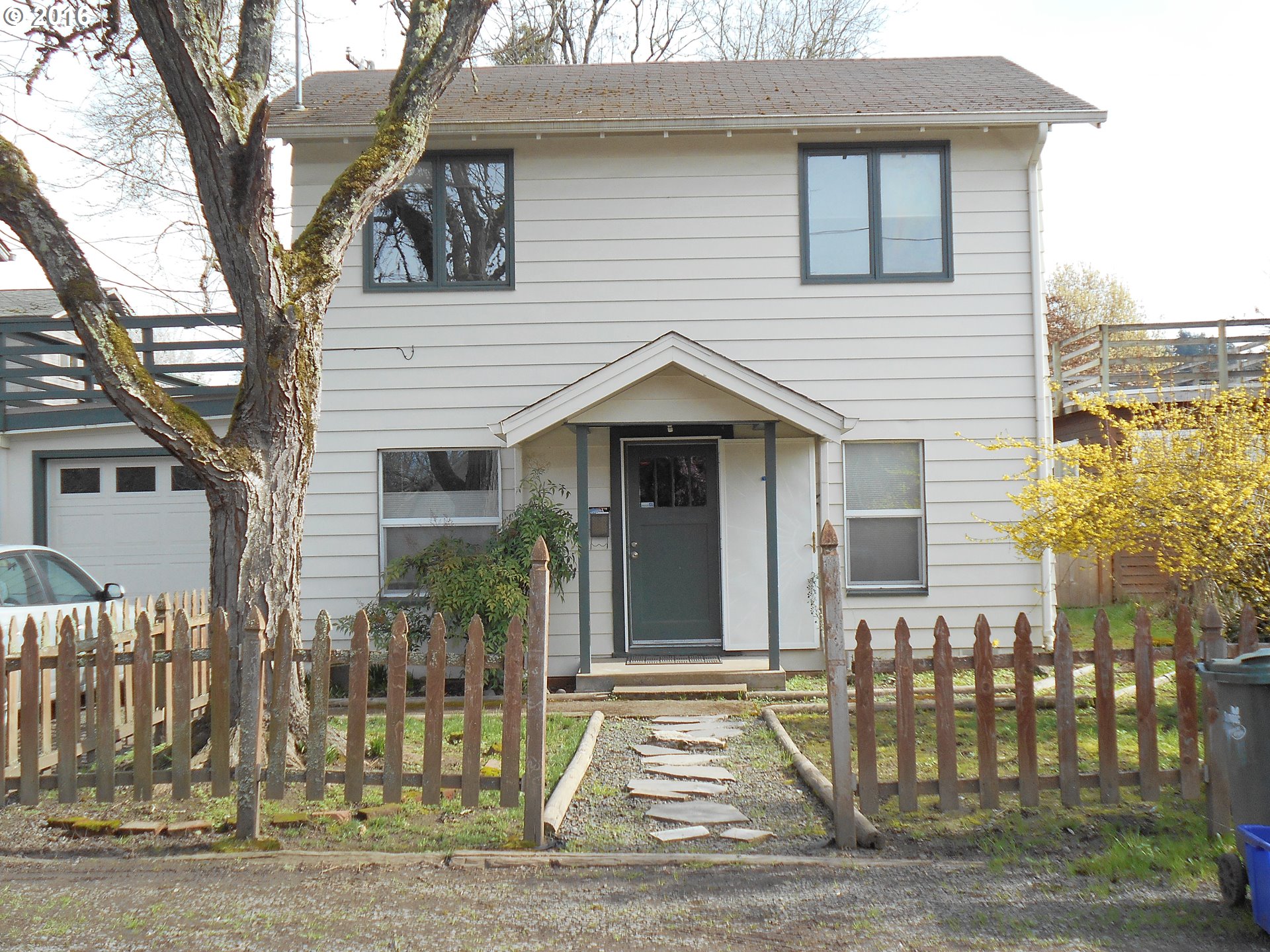 2437 Miami Ln, Eugene, OR 97403 photo 1