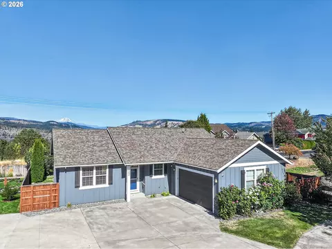 900 Falcon Ct, Hood River, OR 97031