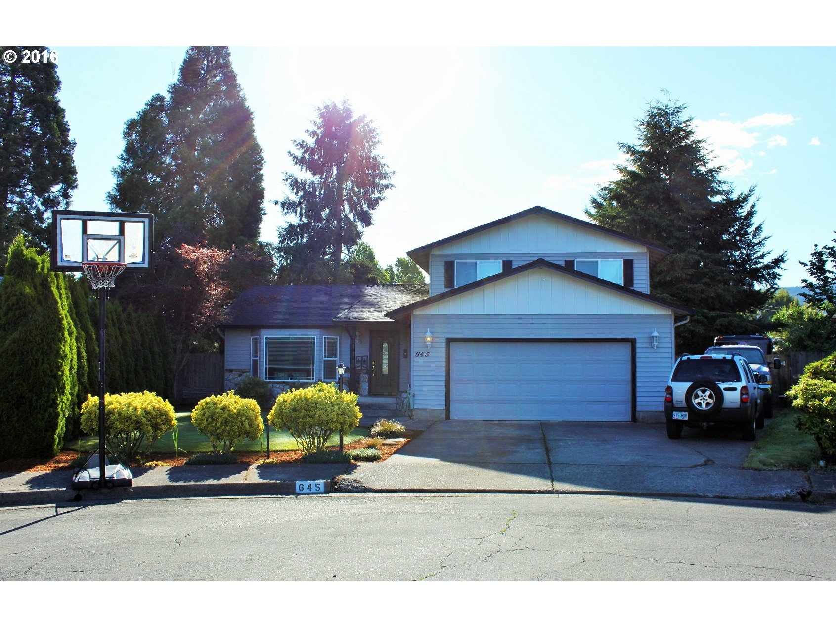 645 66th St, Springfield, OR 97478 photo 1