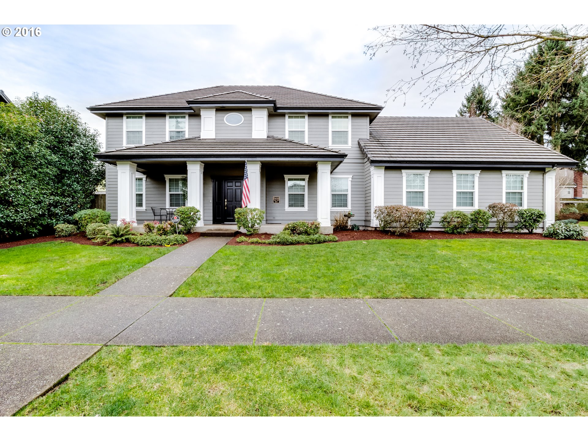 2402 Park View Dr, Eugene, OR 97408 photo 1