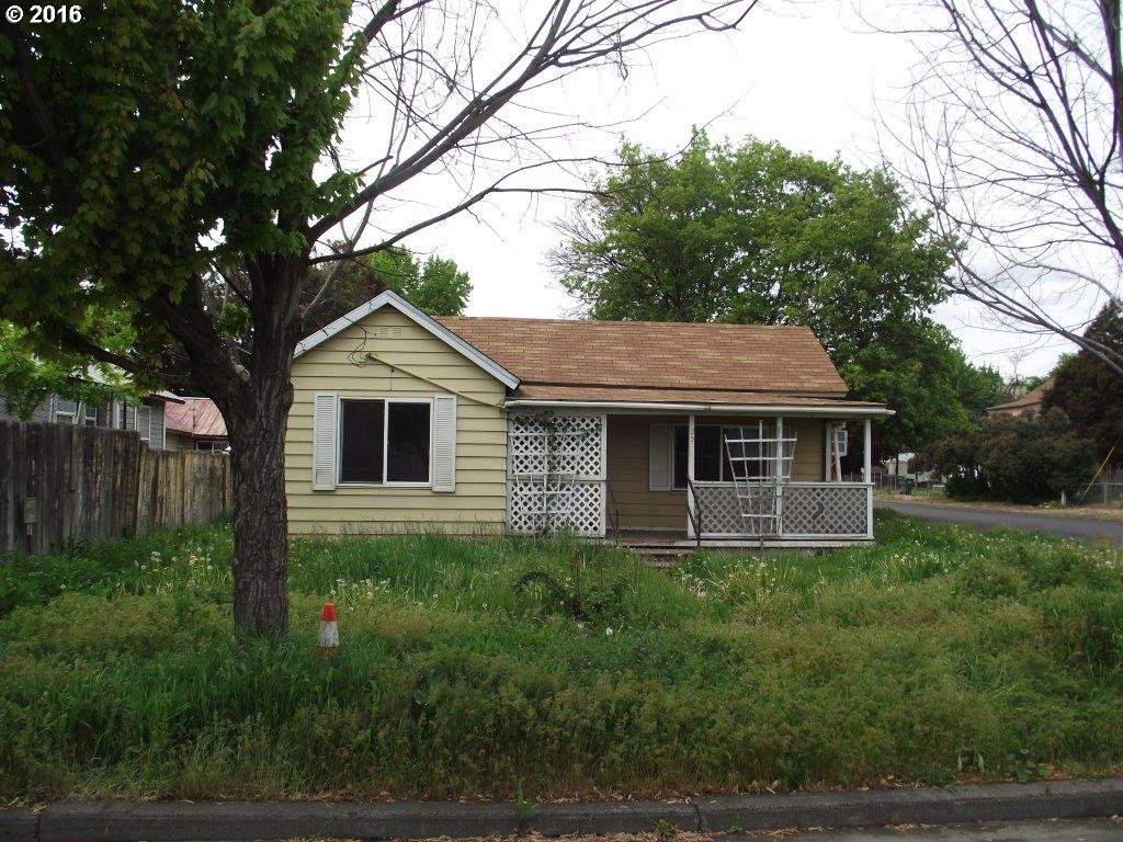 25 SE 12th St, Pendleton, OR 97801 photo 1