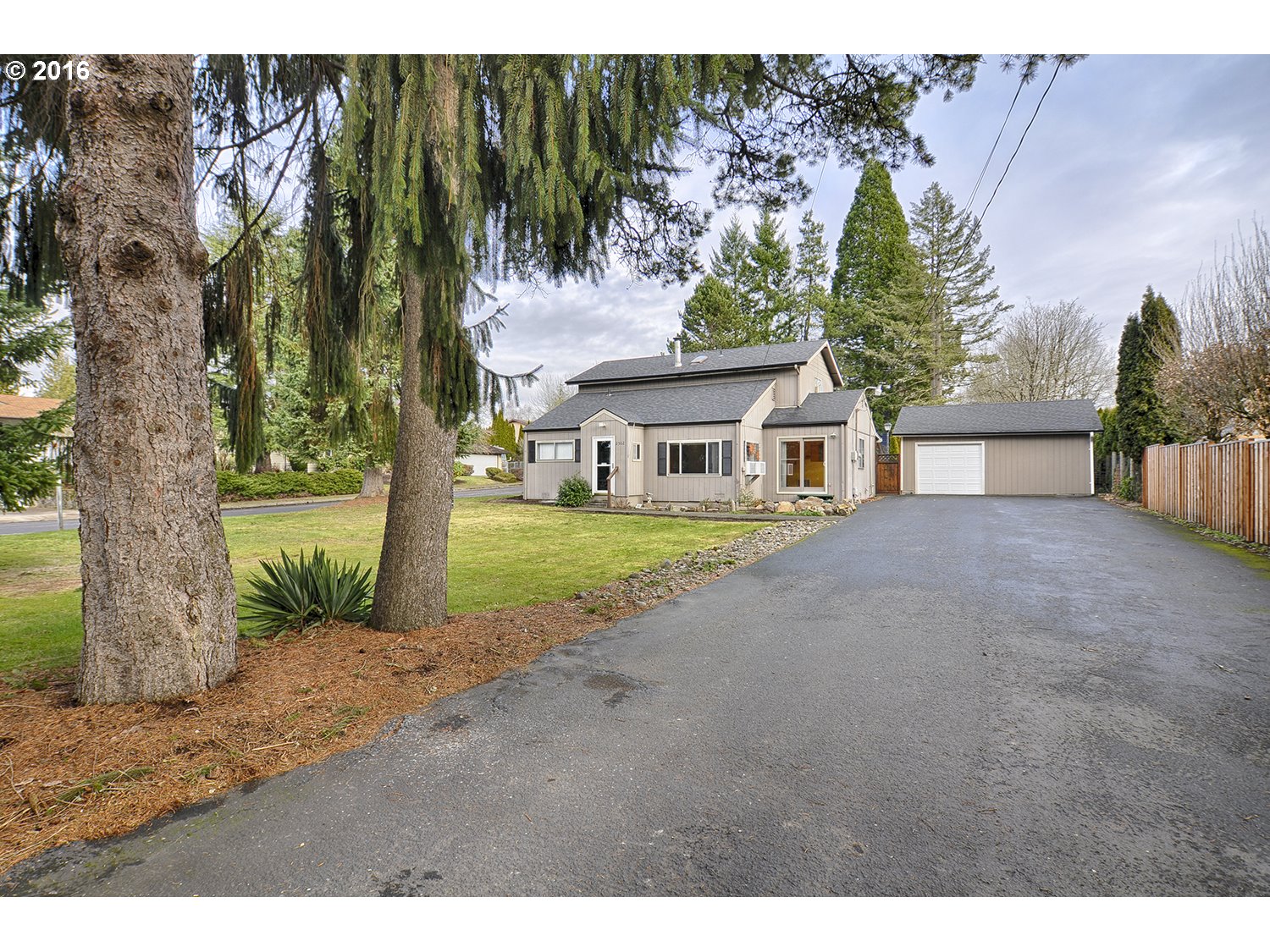 2502 SE Barnes Rd, Gresham, OR 97080 photo 1