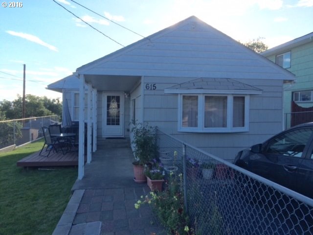 615 NW 5th St, Pendleton, OR 97801 photo 1