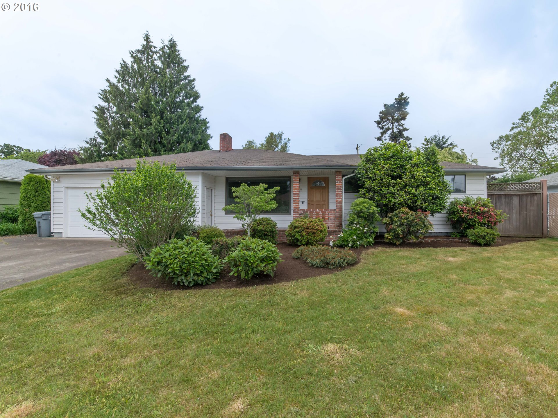 730 Sunview St, Eugene, OR 97404 photo 1