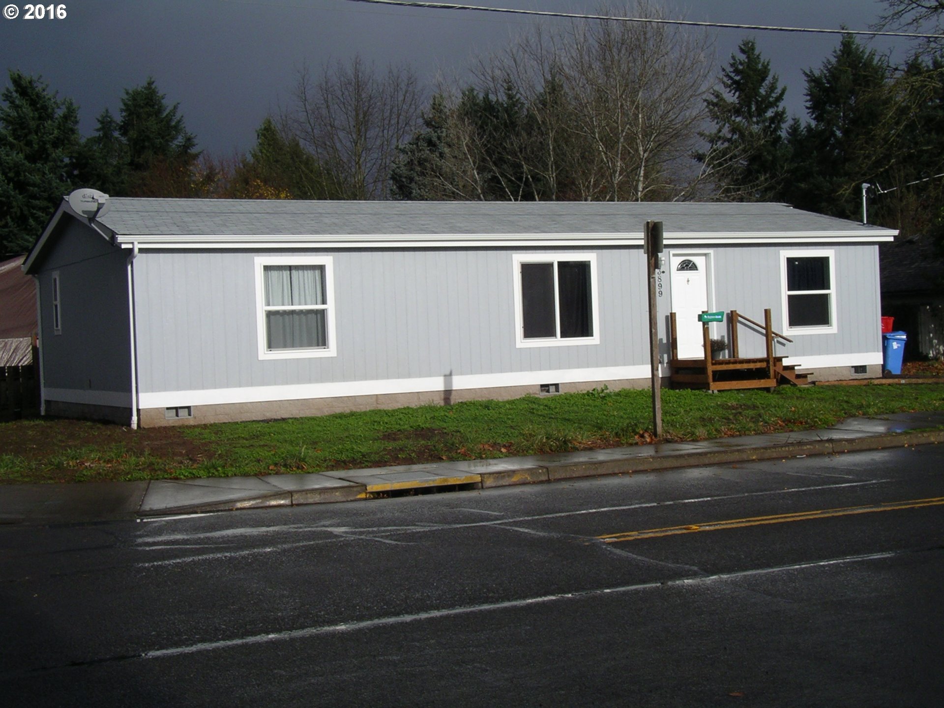 3899 Marshall Ave, Eugene, OR 97402 photo 1