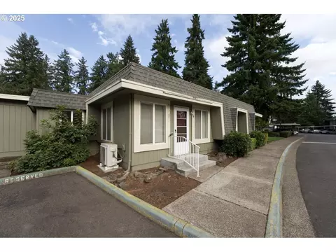1500 Norkenzie Rd #74, Eugene, OR 97401