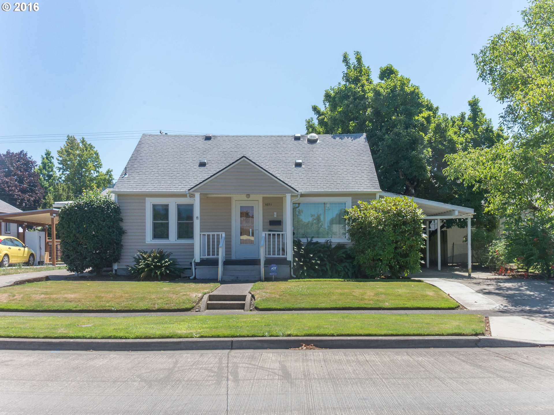 1071 B St, Springfield, OR 97477 photo 1