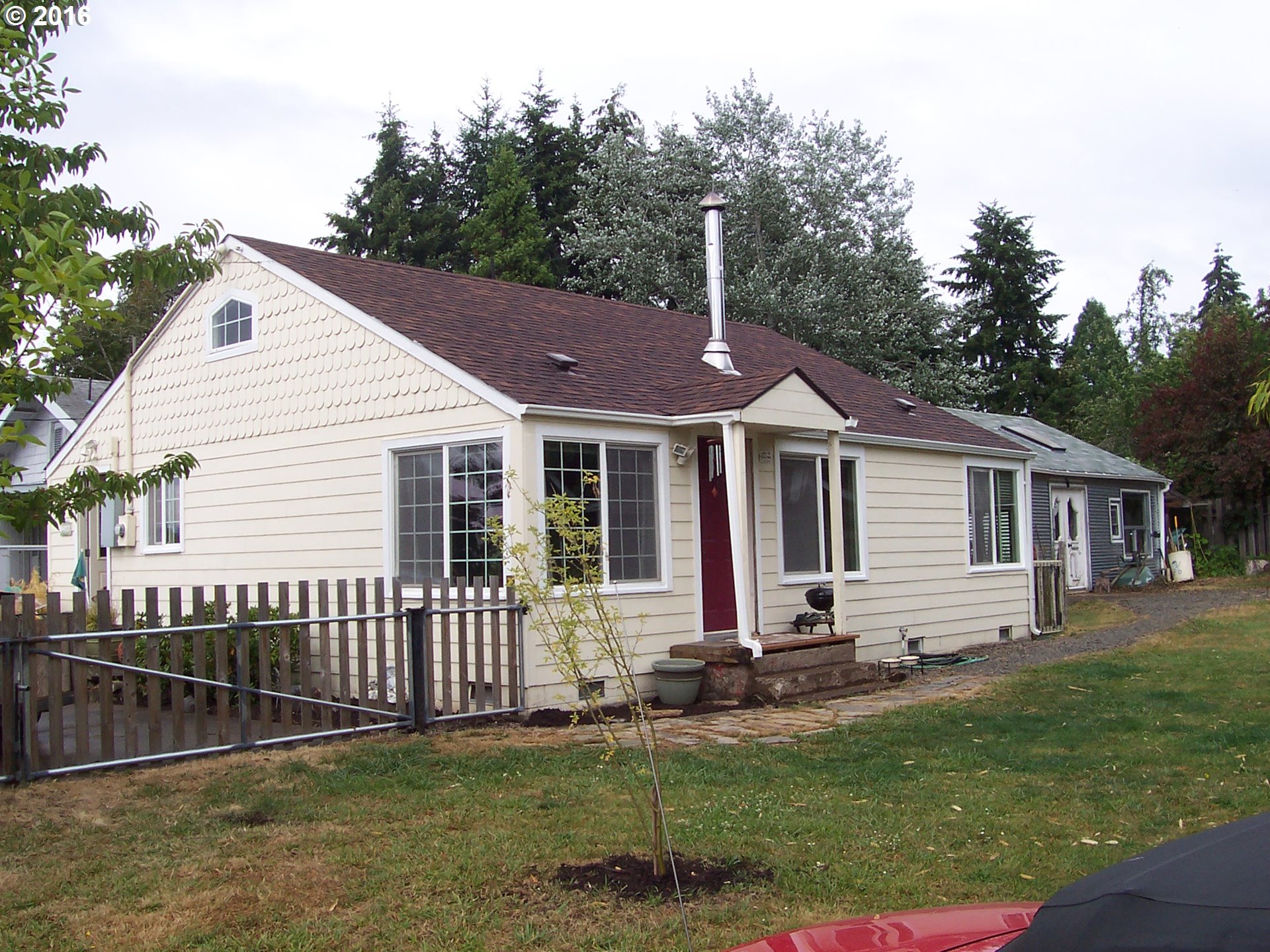 2149 S Bertelsen Rd, Eugene, OR 97405 photo 1