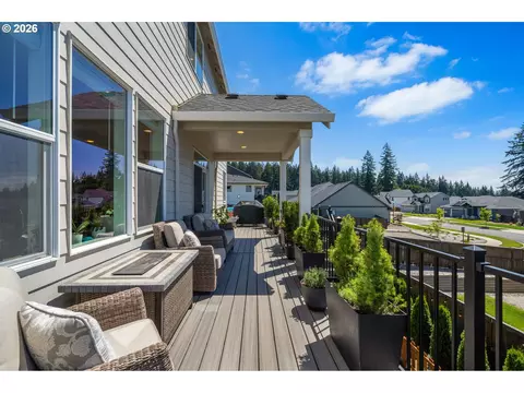 Exterior - 5432 N 92nd Ave, Camas, WA 98607 photo 3 of 8