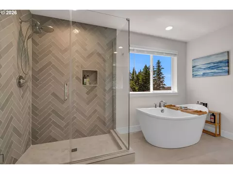 Bath - 5432 N 92nd Ave, Camas, WA 98607 photo 1 of 4