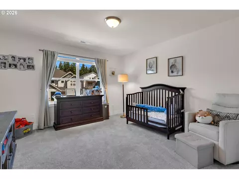 Bedroom - 5432 N 92nd Ave, Camas, WA 98607 photo 4 of 6