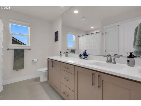 Bath - 5432 N 92nd Ave, Camas, WA 98607 photo 2 of 4