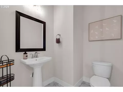 Bath - 5432 N 92nd Ave, Camas, WA 98607 photo 3 of 4