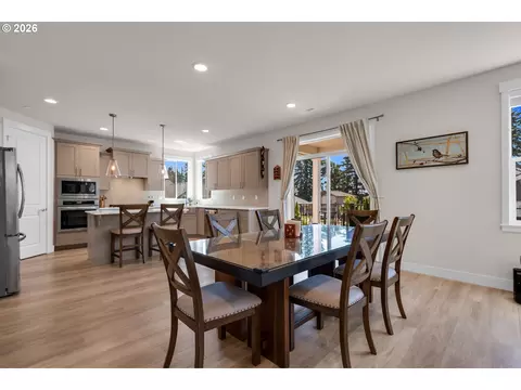 Dining - 5432 N 92nd Ave, Camas, WA 98607 photo 1 of 4