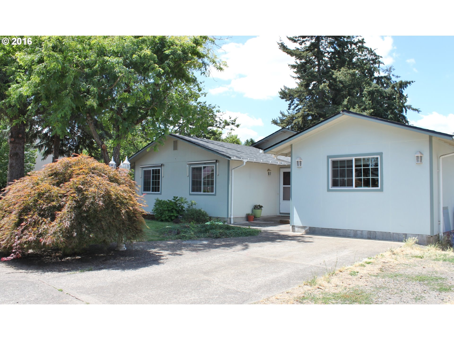 2080 Berwin Ln, Eugene, OR 97404 photo 1
