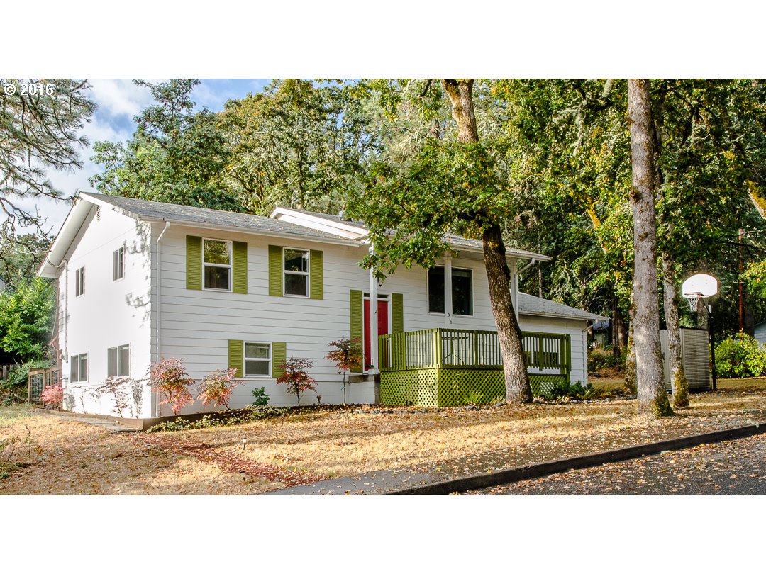 910 E 44th Ave, Eugene, OR 97405 photo 1