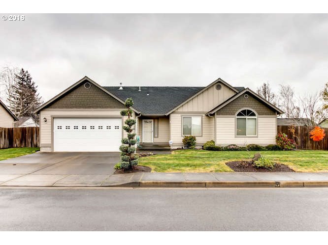 710 Andrian Dr, Molalla, OR 97038 photo 1