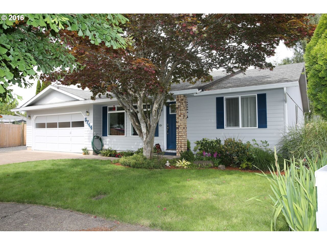 5744 E St, Springfield, OR 97478 photo 1