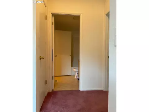 Entry Way - 1949 SE Palmquist Rd #41, Gresham, OR 97080 photo 2 of 2