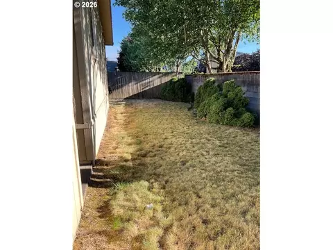 Exterior - 1949 SE Palmquist Rd #41, Gresham, OR 97080 photo 4 of 4