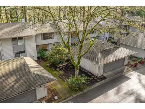 4268 Woodside Cir, Lake Oswego, OR 97035