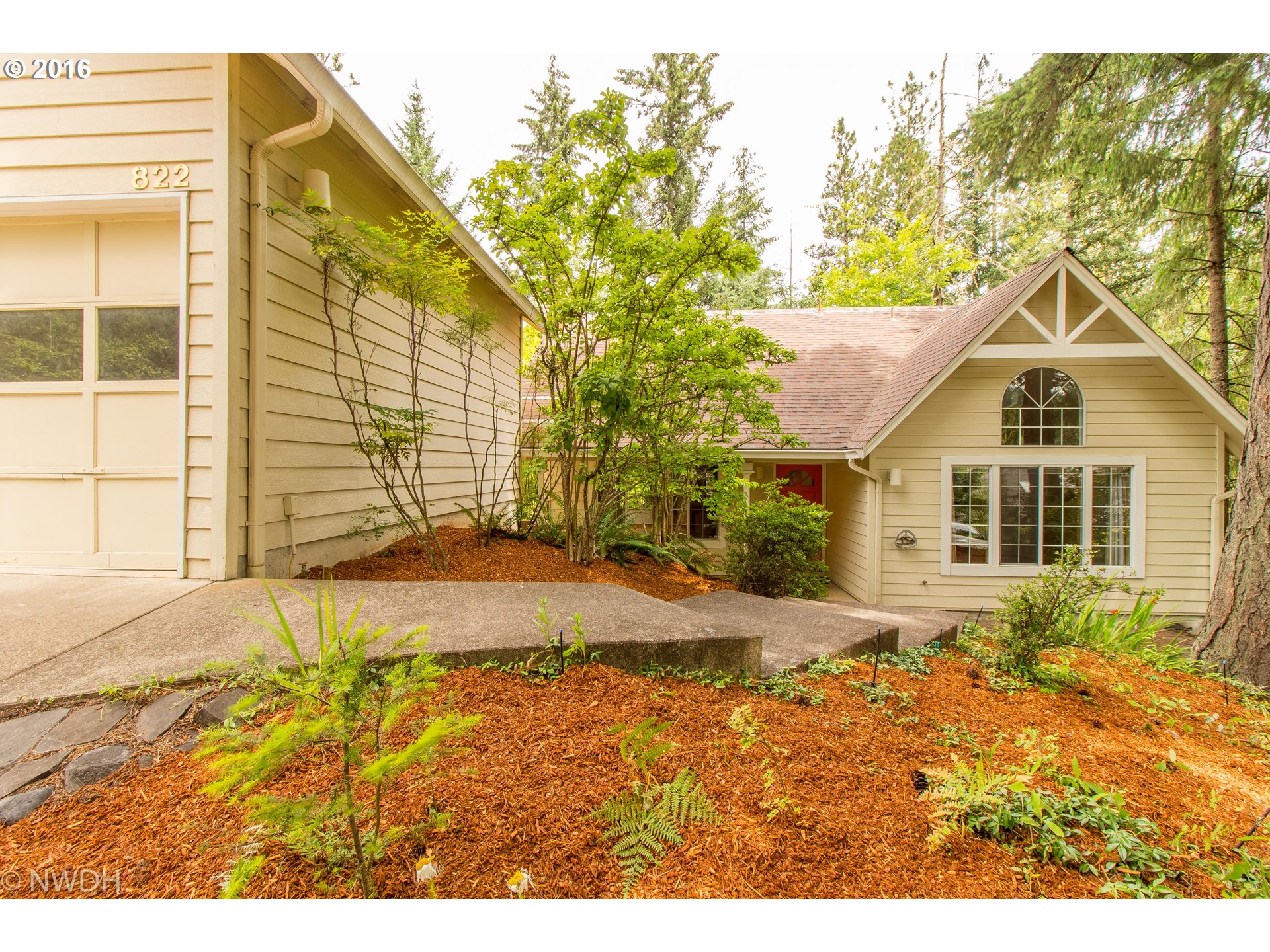 822 Brookside Dr, Eugene, OR 97405 photo 1