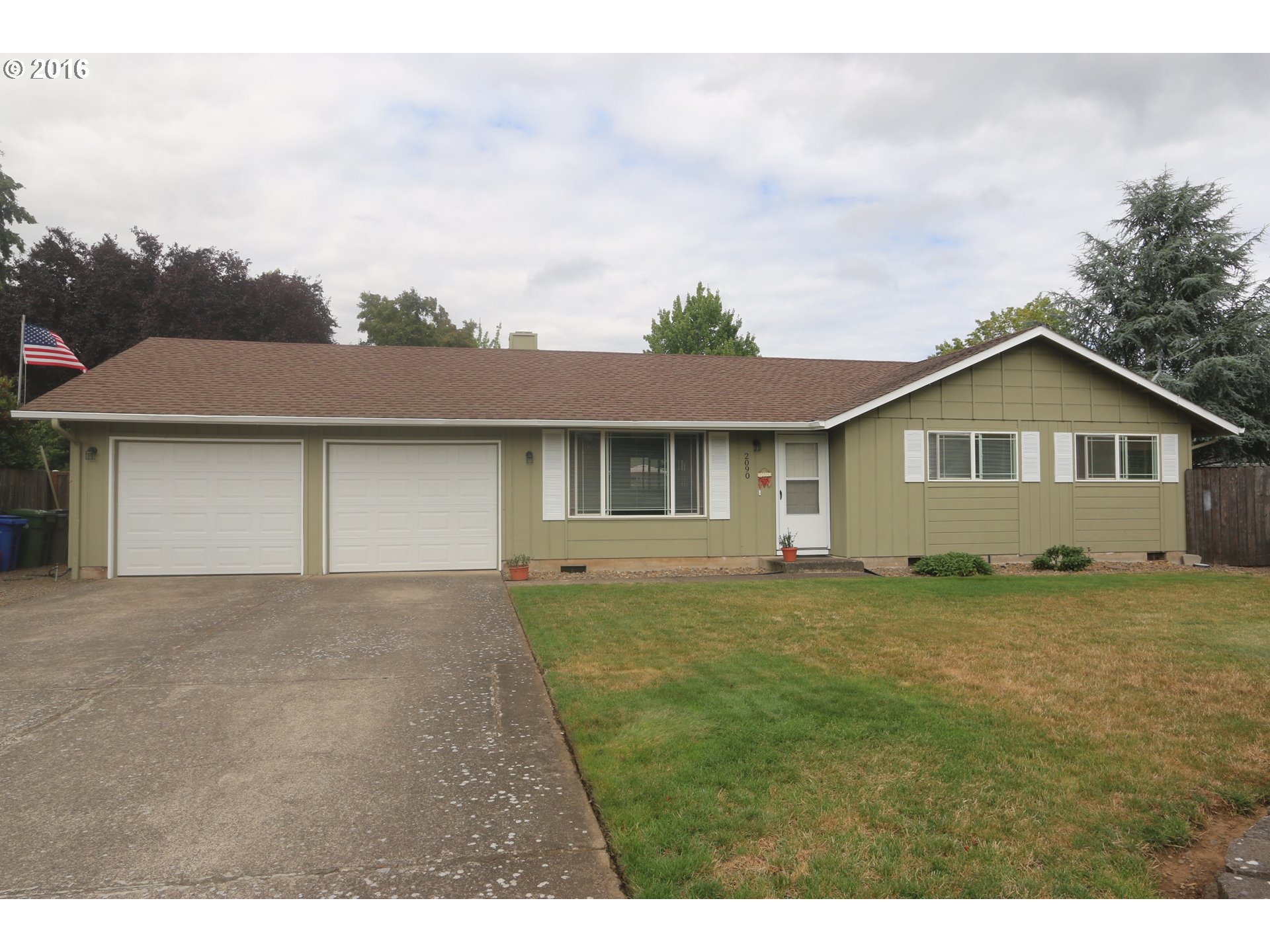 2090 Praslin St, Eugene, OR 97402 photo 1