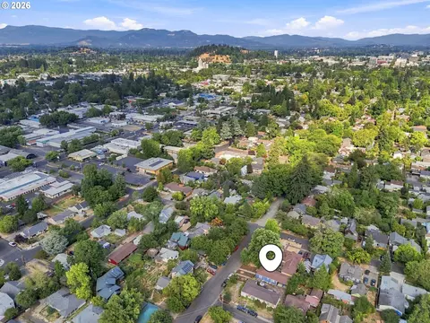 View/Area - 1572 W Broadway, Eugene, OR 97402 photo 1 of 4