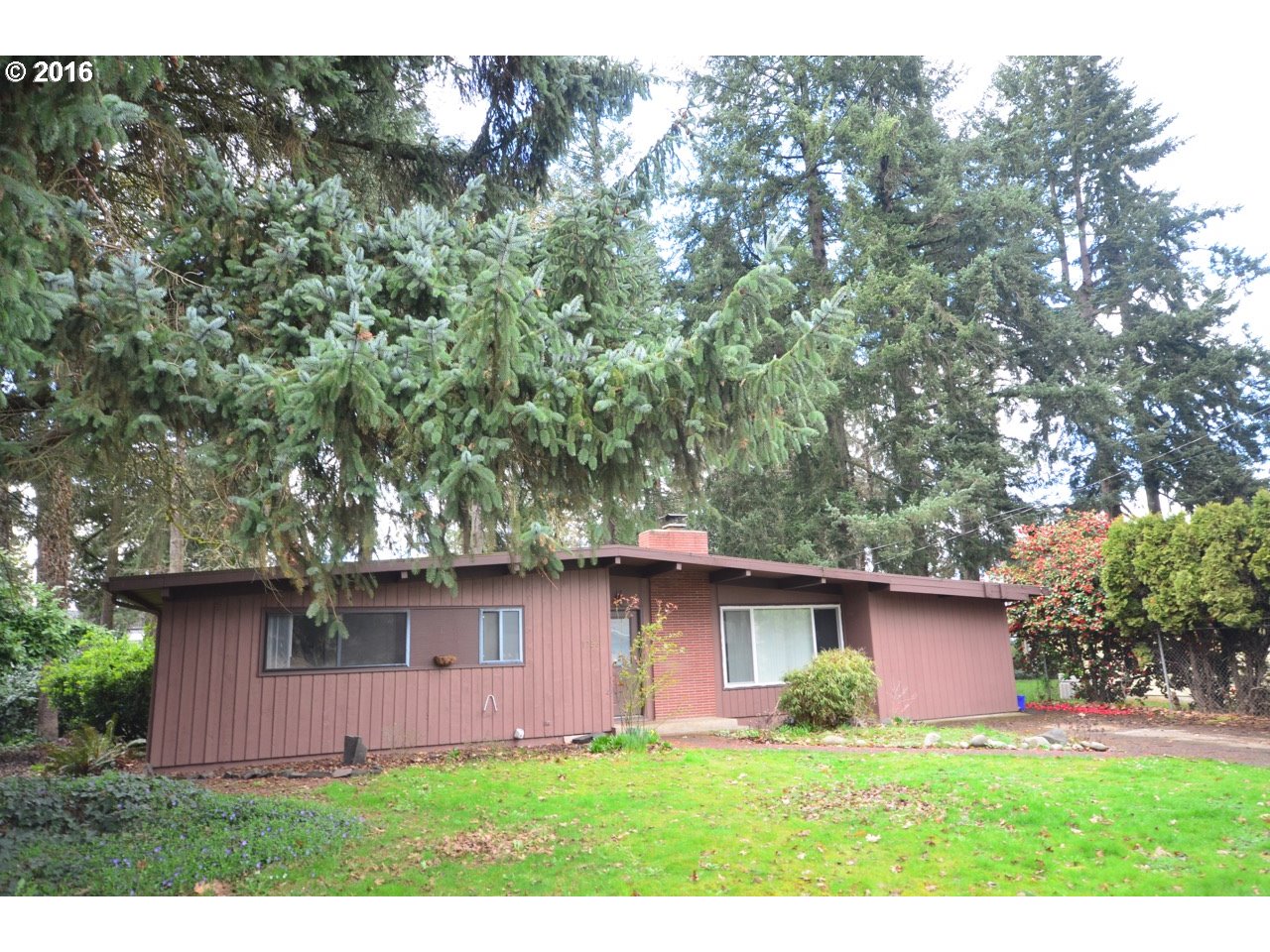 1756 Quaker St, Eugene, OR 97402 photo 1