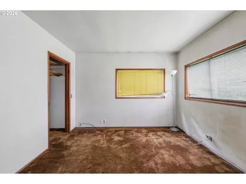 Bedroom - 1378 B St, Springfield, OR 97477 photo 6 of 6