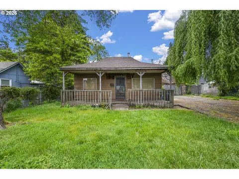 1378 B St, Springfield, OR 97477