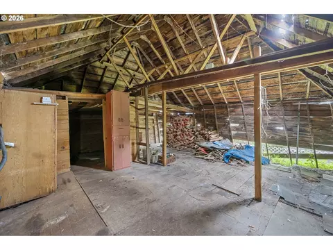 Other - 1378 B St, Springfield, OR 97477 photo 4 of 5