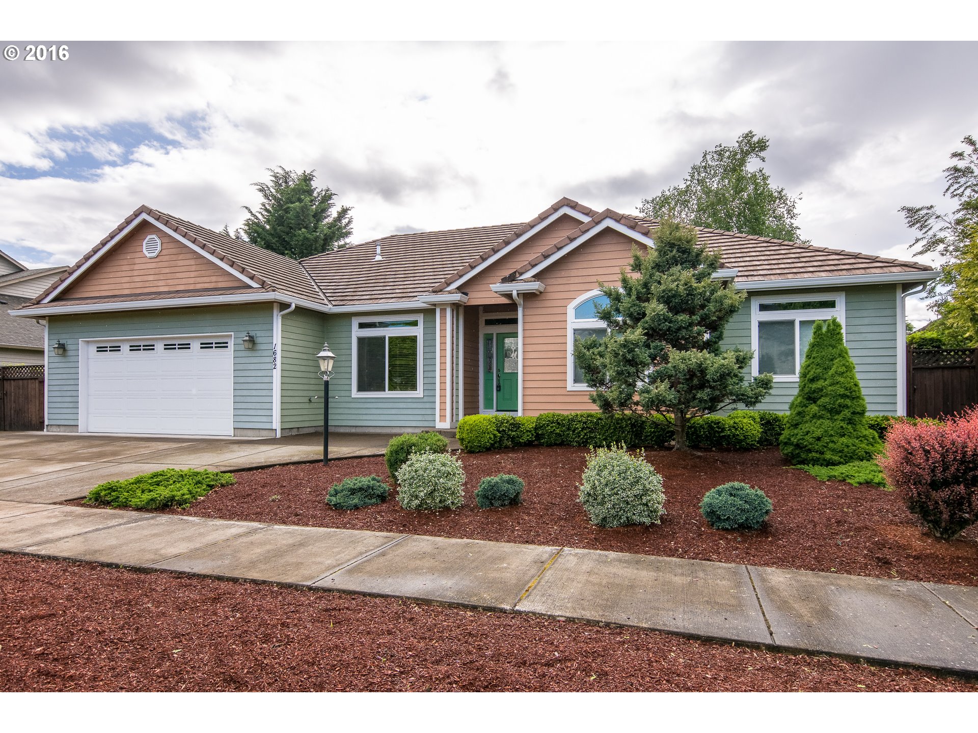 1682 Provincial Way, Eugene, OR 97401 photo 1