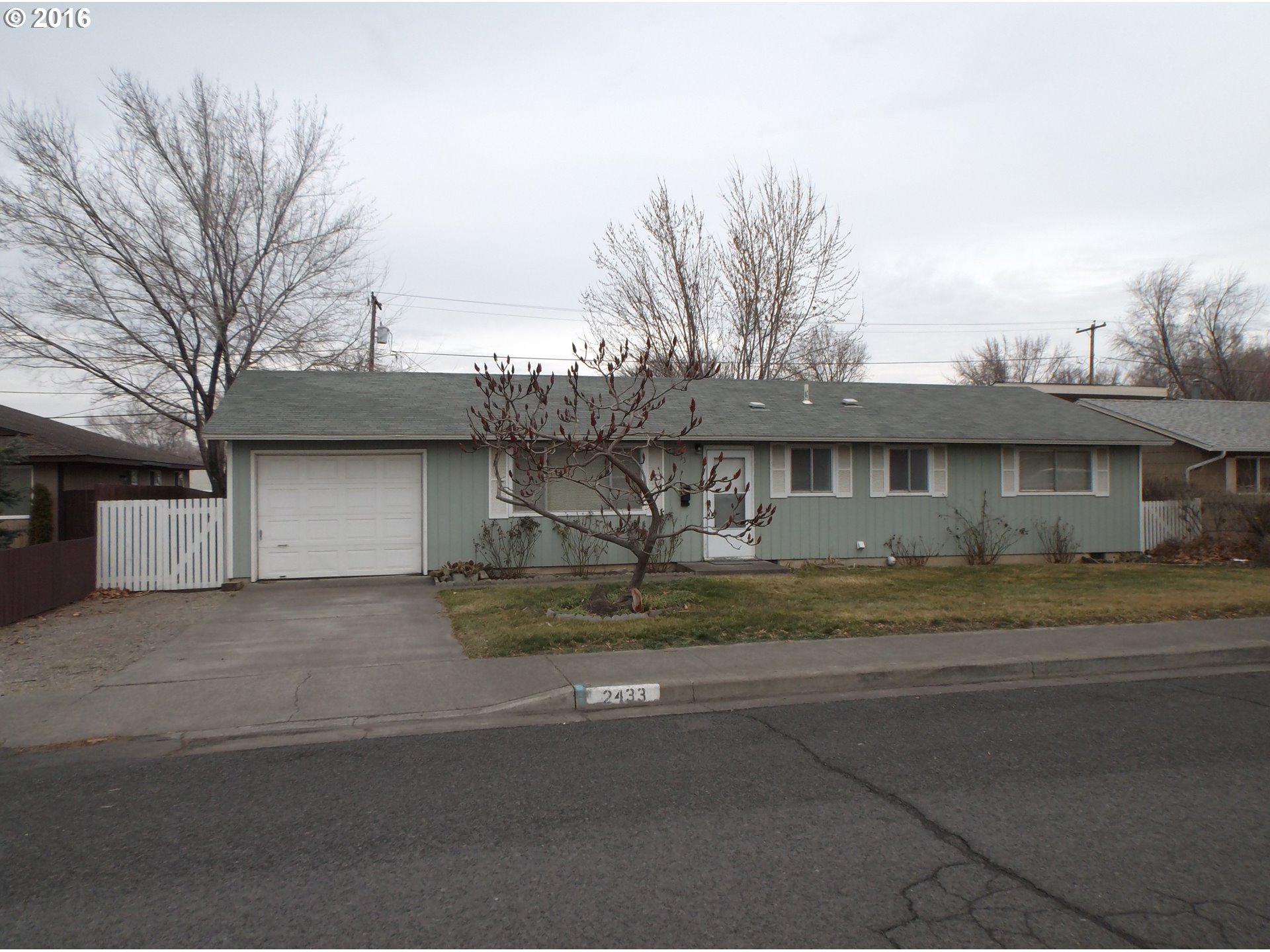 2433 SW Perkins Ave, Pendleton, OR 97801 photo 1