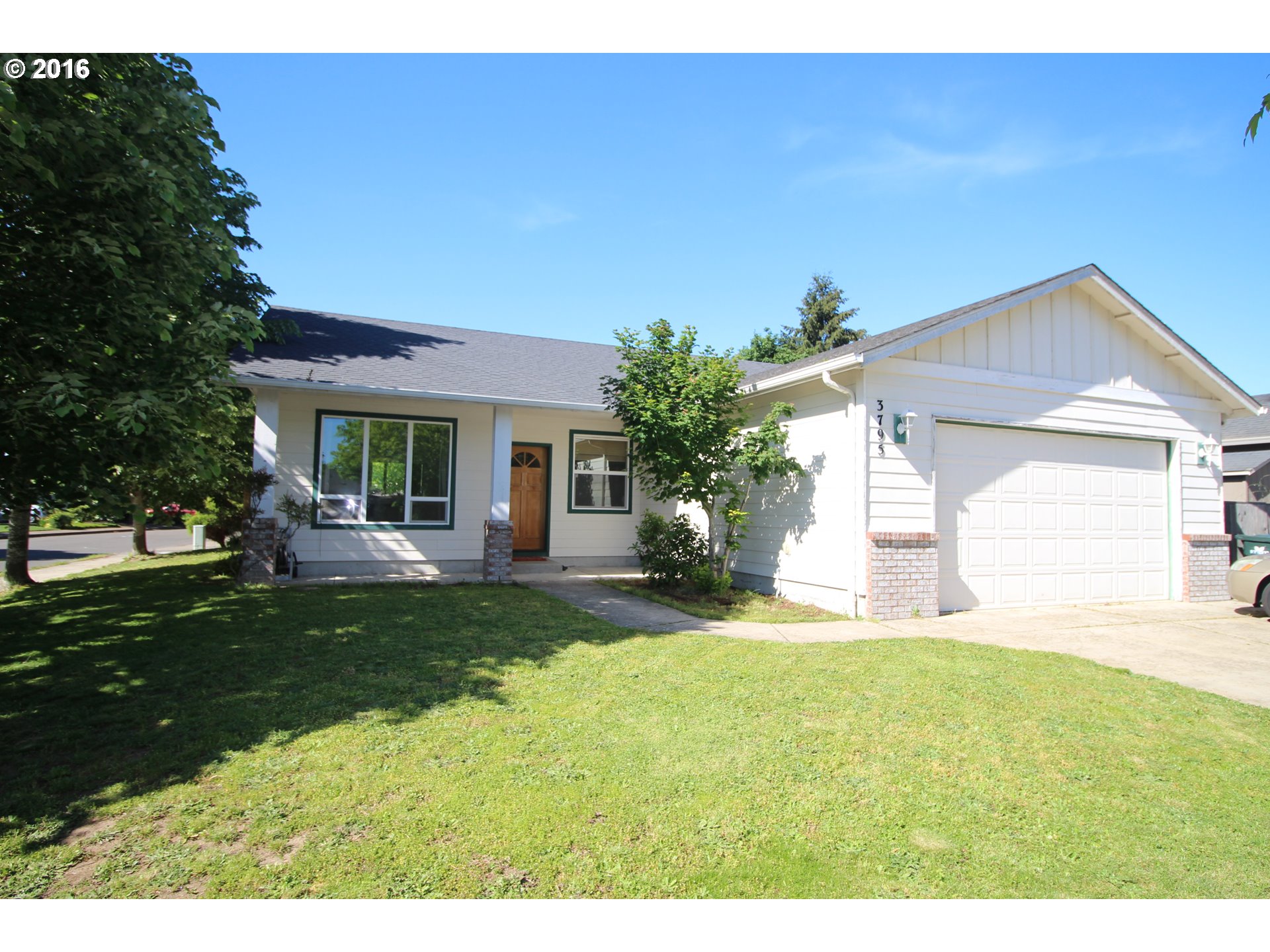 3795 Julia Loop, Eugene, OR 97404 photo 1